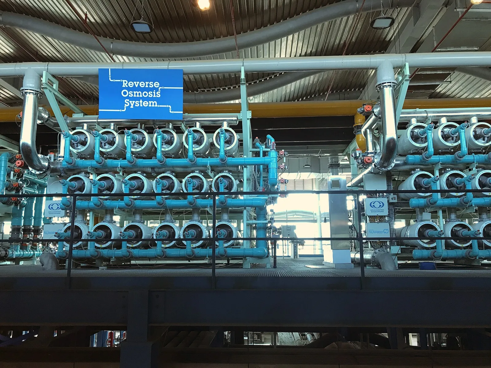 Industrial reverse-osmosis system used for water desalination