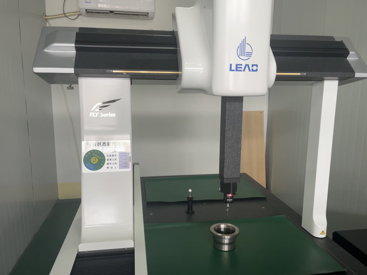 Titanium sheet inspection before export packing