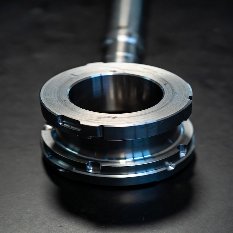 Custom forged titanium agitator shaft with flange and threaded end, precision machined Grade 5 titanium stirring shaft for industrial mixing equipment