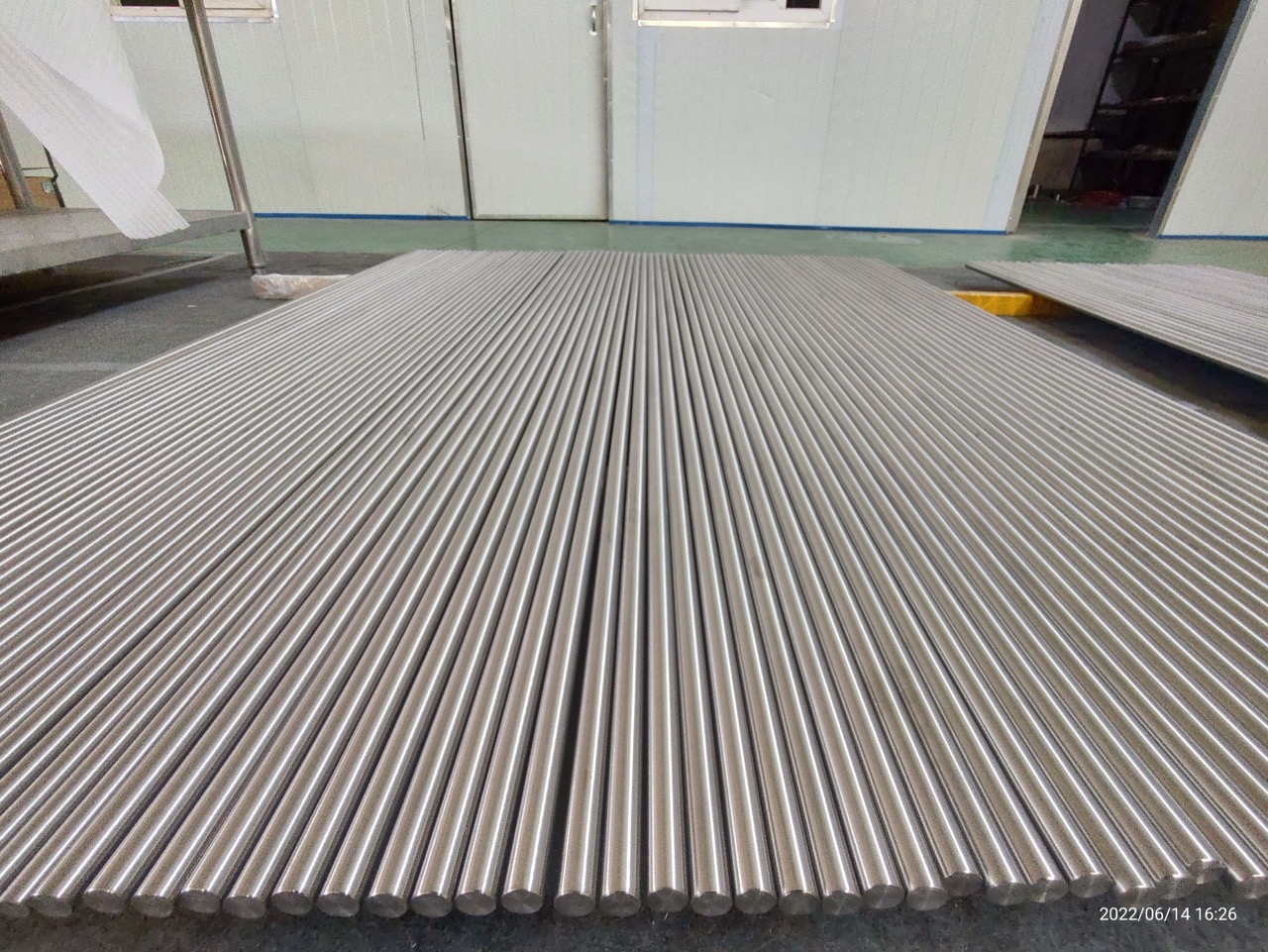 Titanium round bar stock for annealed and STA condition comparison